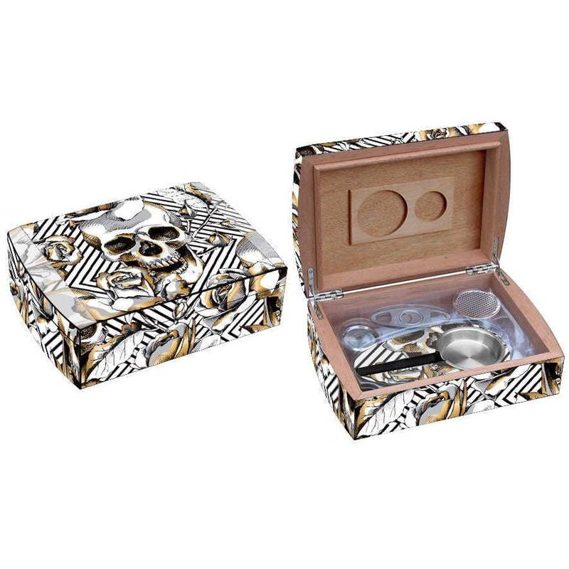 Skull and Roses Travel Humidor Set 1 Set