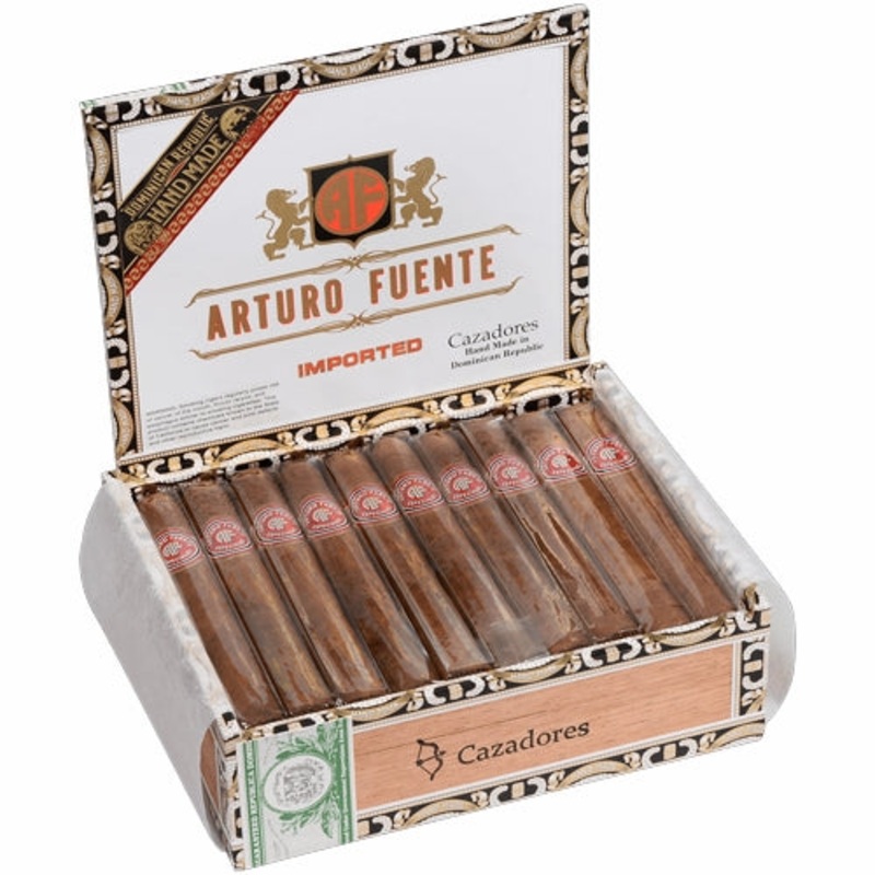 Arturo Fuente Cazadores Natural – Toro (6″ x 50) – Box of 30