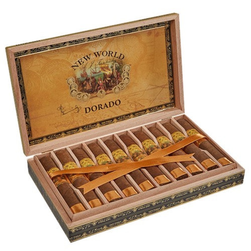 AJ Fernandez New World Dorado Robusto (5.5″ x 52)